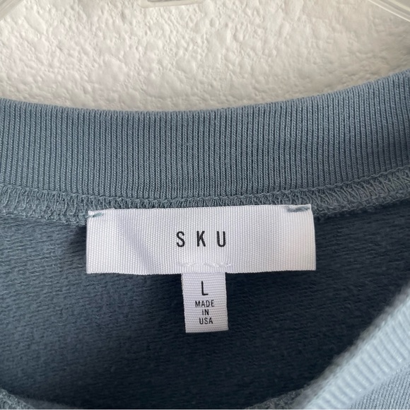 Save Khaki United SKU Pullover Sweater Sweatshirt - Picture 3 of 6